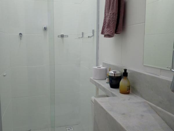Suíte próxima ao Porto da Barra : photo 3 de la chambre chambre double avec salle de bains privative