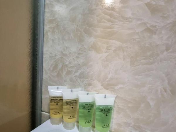 Global Residency : photo 10 de la chambre chambre double avec salle de bains privative