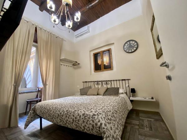 Corso 211 Beds & Suites : photo 3 de la chambre chambre double avec salle de bains privative
