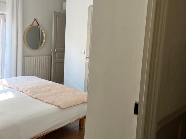 Maison Douce Arles : photo 2 de la chambre petite chambre double