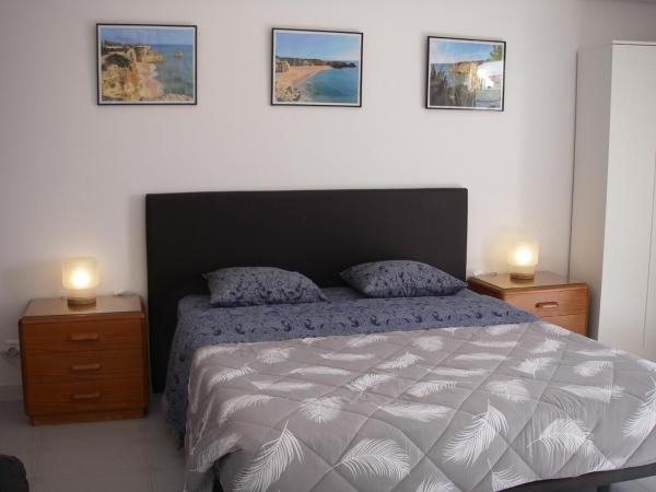 Monte da Ria Guest House : photo 1 de la chambre chambre double avec terrasse