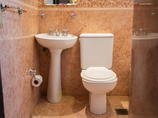 Hotel Marilian : photo 5 de la chambre chambre quadruple