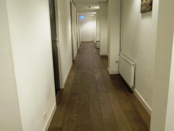 3BE Backpackers Bed & Breakfast Eindhoven : photo 6 de la chambre lit simple dans dortoir de 10 lits