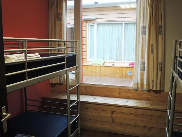 3BE Backpackers Bed & Breakfast Eindhoven : photo 2 de la chambre lit simple dans dortoir de 4 lits