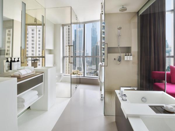 InterContinental Dubai Marina, an IHG Hotel : photo 3 de la chambre chambre lits jumeaux premium avec balcon et vue sur le port de plaisance