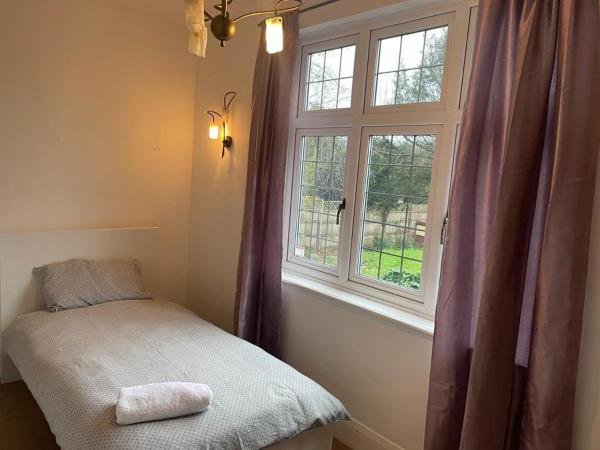 Canford house on Westbury on Trym : photo 4 de la chambre single room shared bathroom