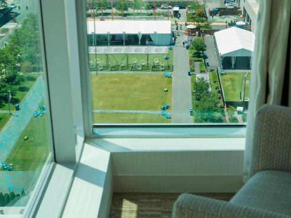 The Westin Boston Seaport District : photo 6 de la chambre chambre lit king-size lawn on d - vue sur jardin et parc lawn on d