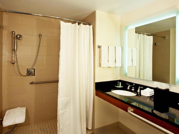 The Westin Boston Seaport District : photo 7 de la chambre chambre traditionnelle avec 2 lits doubles