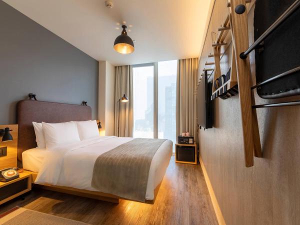 MOXY Osaka Honmachi by Marriott : photo 4 de la chambre moxysignaturequeen, 22sqm, larger guest room, 1 queen