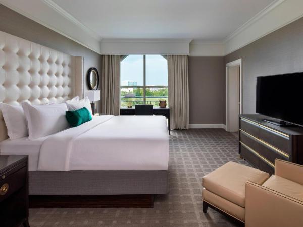 The Ballantyne, a Luxury Collection Hotel, Charlotte : photo 2 de la chambre one-bedroom presidential suite with balcony