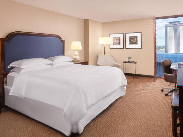 Sheraton New Orleans Hotel : photo 1 de la chambre chambre traditionnelle avec 1 lit king-size