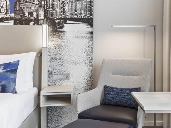 Courtyard by Marriott Hamburg City : photo 3 de la chambre chambre lits jumeaux