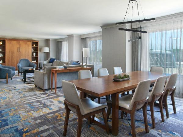 Atlanta Airport Marriott Gateway : photo 3 de la chambre suite hospitalité lit king-size