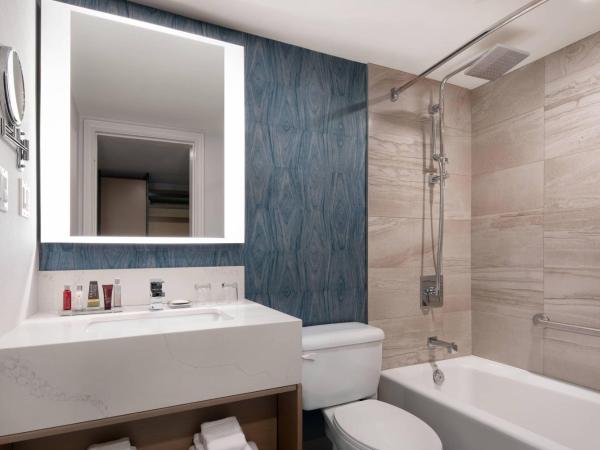 Vancouver Airport Marriott Hotel : photo 3 de la chambre chambre lit queen-size deluxe