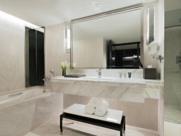 JW Marriott Hotel Bangkok : photo 5 de la chambre chambre lit king-size deluxe - vue sur ville