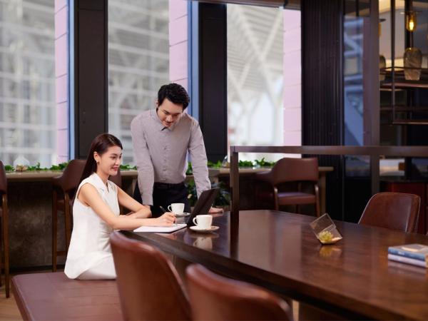 Tianjin Marriott Hotel National Convention and Exhibition Center : photo 8 de la chambre executive king suite - high floor/club lounge access