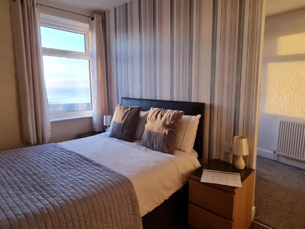 Ocean Bay : photo 1 de la chambre chambre familiale avec salle de bains privative