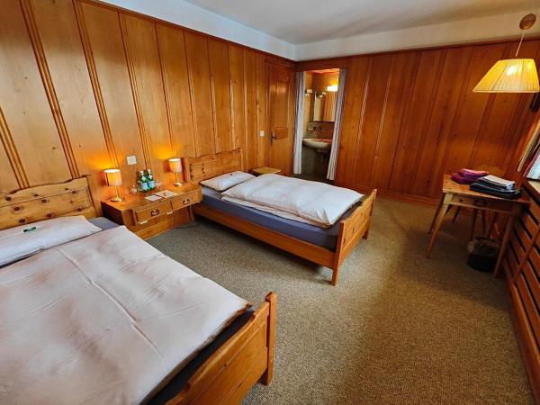 Arche de Noé B&B : photo 3 de la chambre chambre double avec salle de bains commune - rez-de-chaussée