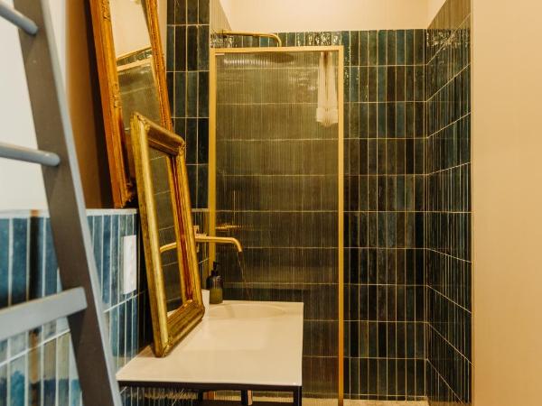 La Maison de Gruissan : photo 8 de la chambre chambre lit queen-size