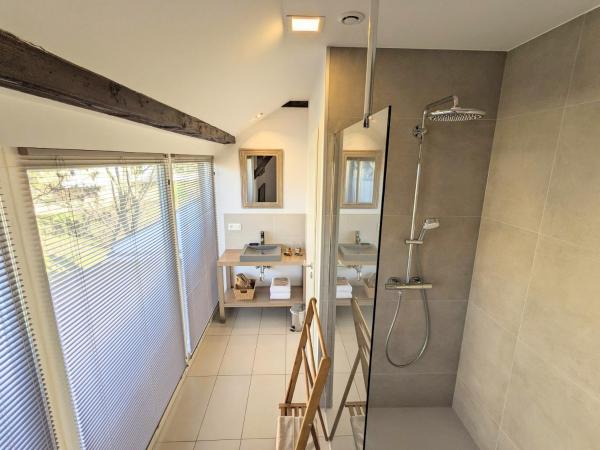 La Villa Du Coteau : photo 10 de la chambre chambre double ou lits jumeaux supérieure avec terrasse (2)