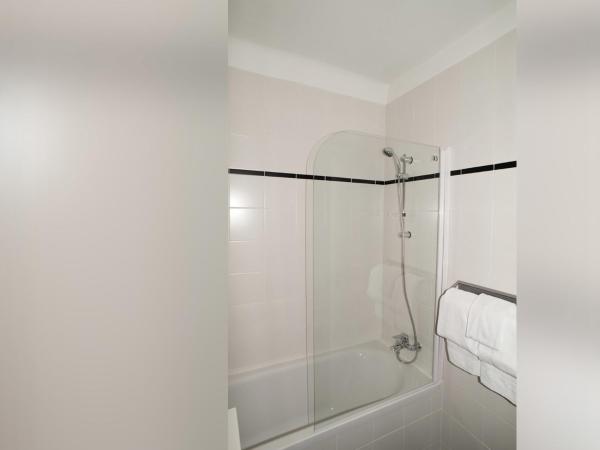 Hôtel Beau Rivage : photo 4 de la chambre chambre double avec balcon - vue latérale sur mer