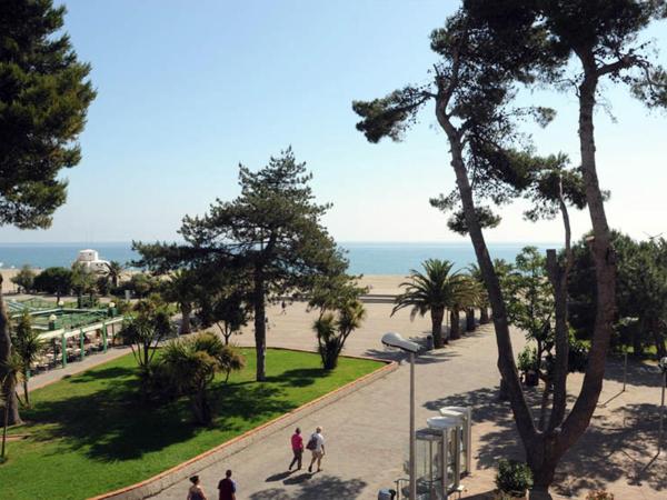 Hôtel Beau Rivage : photo 8 de la chambre chambre familiale (2 adultes + 2 enfant) - vue sur mer