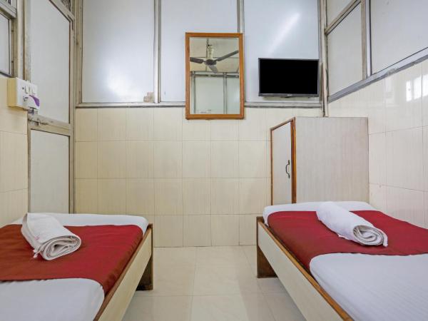 Terminus Hotel Bandra : photo 2 de la chambre chambre double standard avec salle de bains commune
