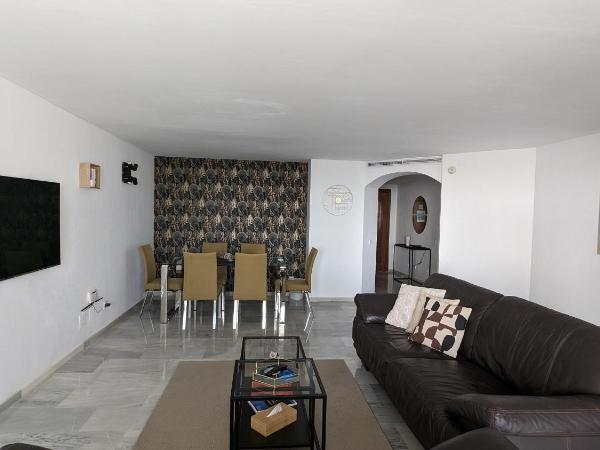 Benabola Hotel & Suites : photo 2 de la chambre appartement 3 chambres - vue sur puerto banus (5 adultes)