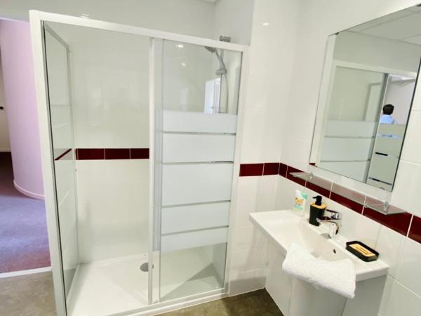 Hostel Vertigo Nîmes Gare Centre : photo 3 de la chambre chambre lits jumeaux