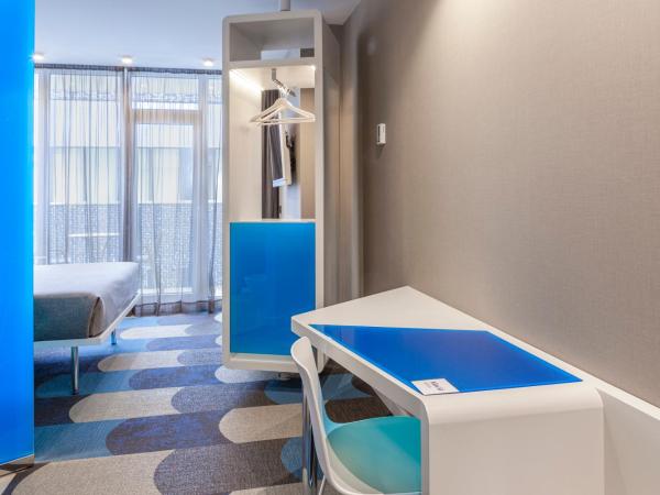 Hotel Macià Sevilla Kubb : photo 5 de la chambre chambre double avec terrasse