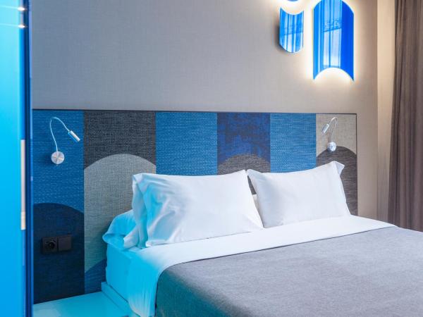 Hotel Macià Sevilla Kubb : photo 9 de la chambre chambre double avec terrasse