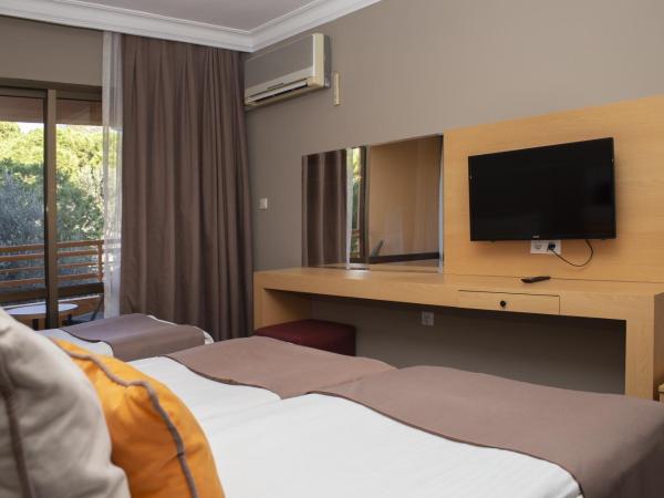 Suhan Seaport 360 Hotel : photo 2 de la chambre chambre double - vue sur jardin