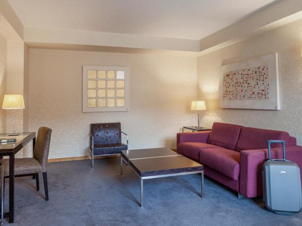 Hotel Macià Real De La Alhambra : photo 5 de la chambre suite junior (2 adultes + 2 enfants)