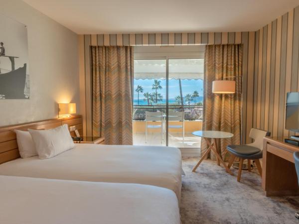 Holiday Inn Nice - Port St Laurent, an IHG Hotel : photo 2 de la chambre chambre premium 2 lits doubles avec balcon côté mer - vue sur mer