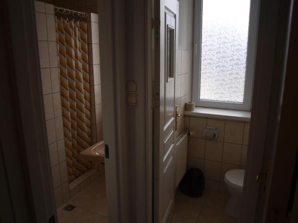 Pokoje Gościnne Żak : photo 3 de la chambre chambre lits jumeaux Économique avec salle de bains commune
