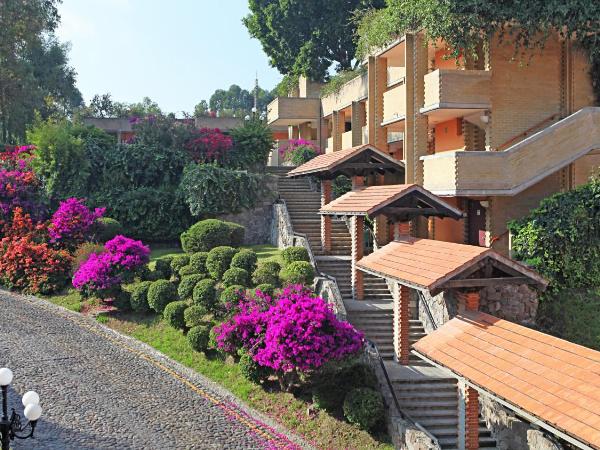 Marriott Puebla Hotel Meson del Angel : photo 1 de la chambre alamos 2 double beds, guest room, 2 double, courtyard view