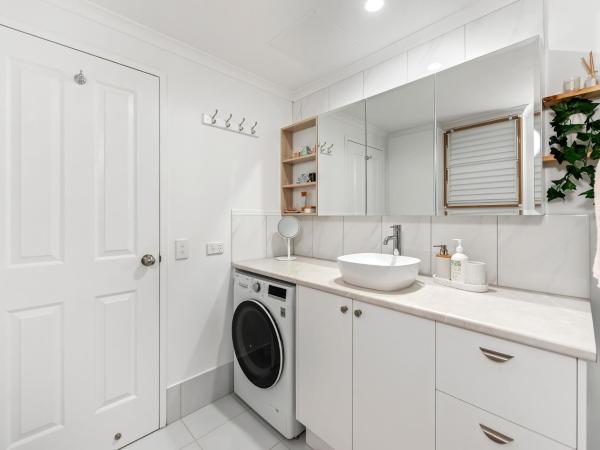 Ramada Resort by Wyndham Port Douglas : photo 7 de la chambre suite orchidée