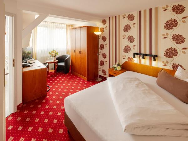 Hotel Berlin : photo 9 de la chambre chambre simple