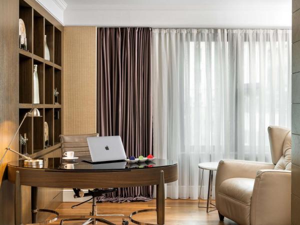 Radisson Blu Hotel, Istanbul Sisli : photo 6 de la chambre suite supérieure avec accès au salon