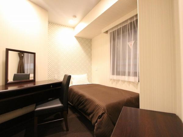 HOTEL LiVEMAX Nihonbashi Hakozaki : photo 3 de la chambre chambre simple - non-fumeurs