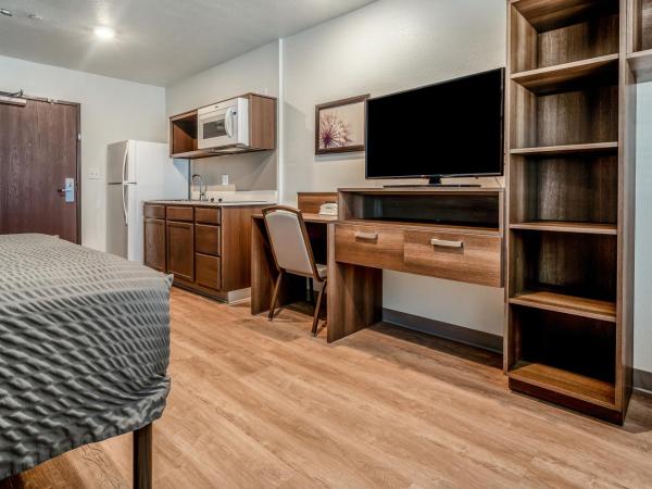 WoodSpring Suites Jacksonville - South : photo 6 de la chambre chambre lit queen-size standard - non-fumeurs