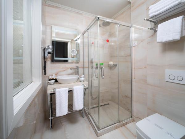 The Time Hotel Marina : photo 9 de la chambre chambre double deluxe - vue sur ville