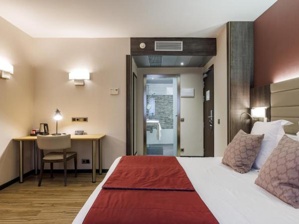 Hotel Ronda Lesseps : photo 9 de la chambre petite chambre triple - rez-de-chaussée