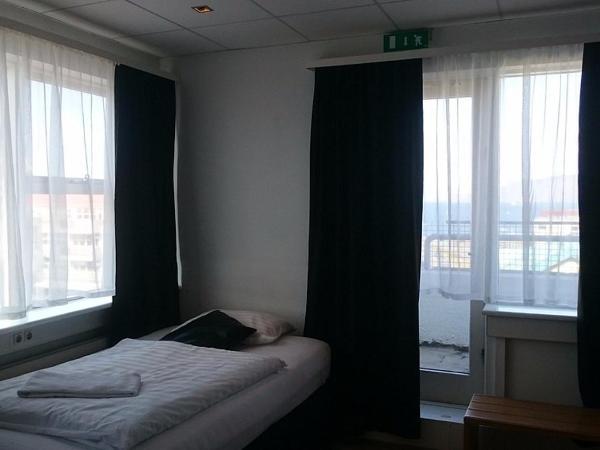 101 Guesthouse Hotel : photo 2 de la chambre chambre double avec balcon - vue sur mer