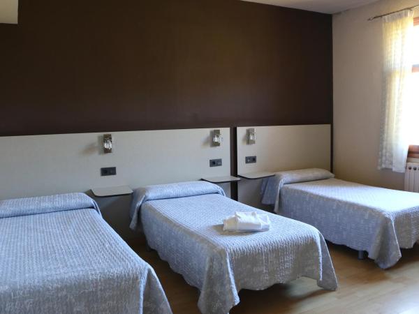 Pensión Ametzagaña : photo 4 de la chambre chambre quadruple