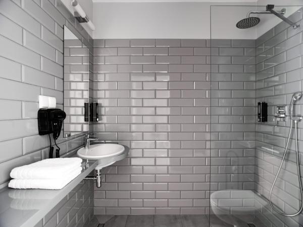 HOLA GDYNIA : photo 7 de la chambre chambre familiale