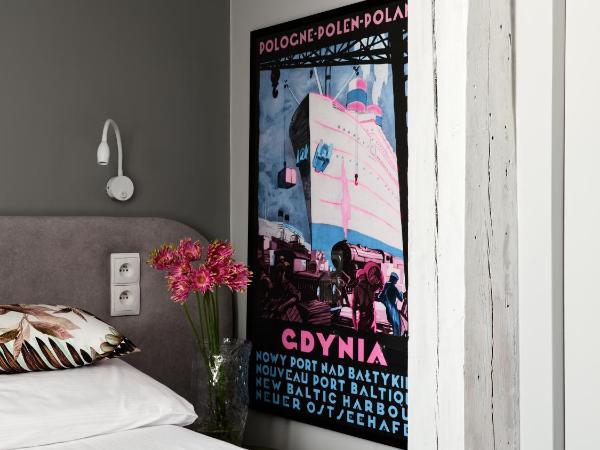 HOLA GDYNIA : photo 3 de la chambre chambre familiale