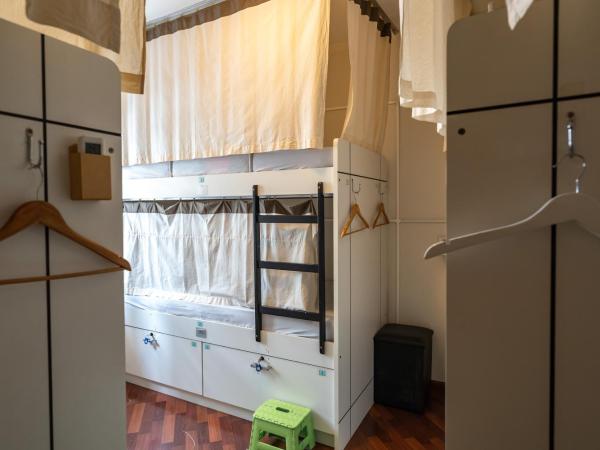 Hostel B2B SP : photo 10 de la chambre lit dans dortoir pour hommes de 6 lits