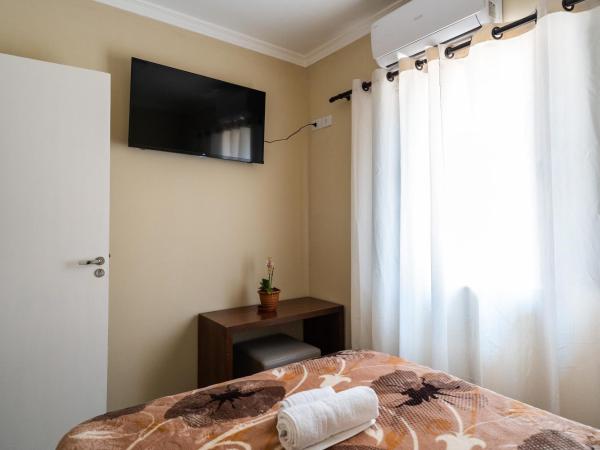 Hostel B2B SP : photo 6 de la chambre chambre double avec salle de bains privative extérieure