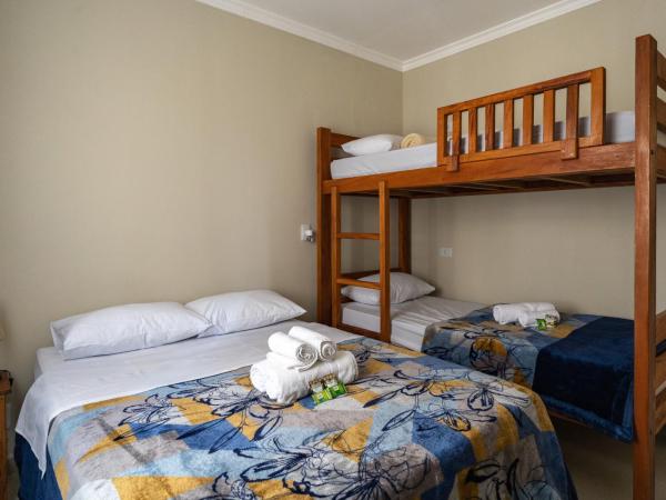 Hostel B2B SP : photo 5 de la chambre chambre quadruple avec salle de bains privative